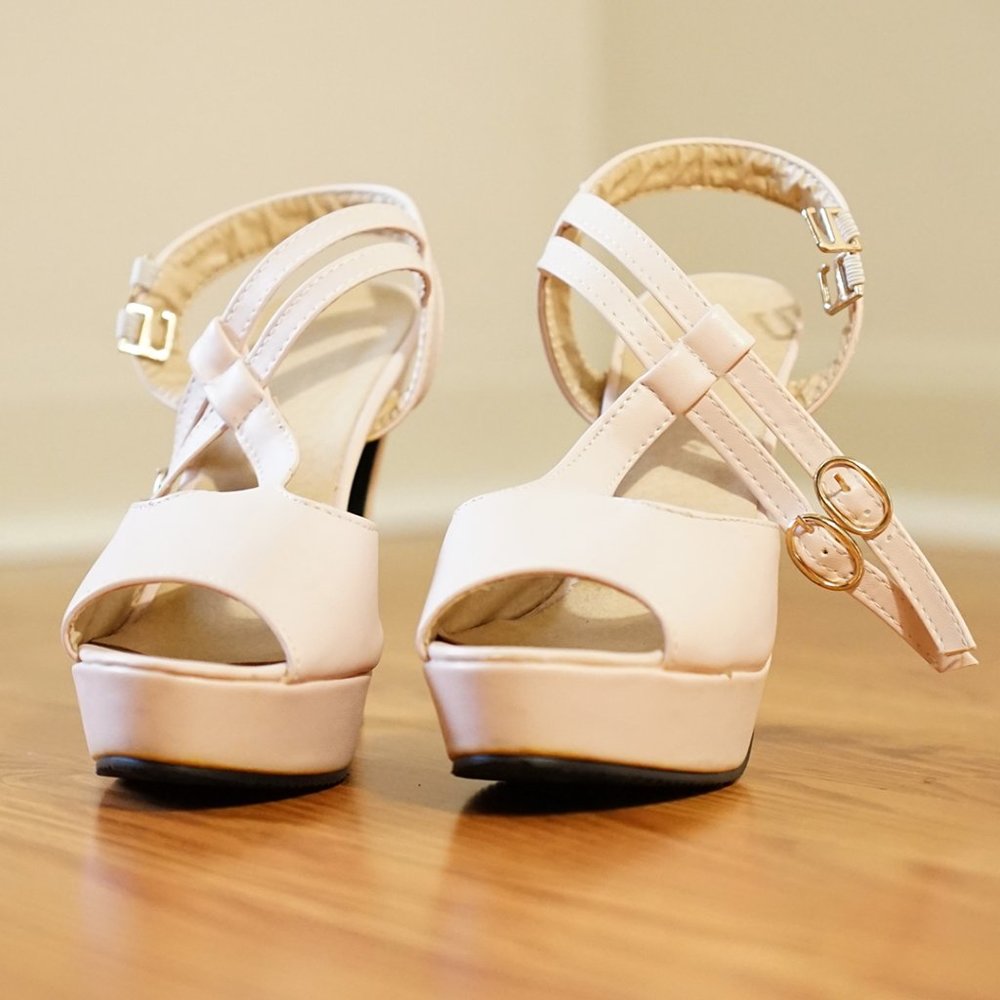 Vero Open Toe Chunky High Heel Ankle Strap Sandals